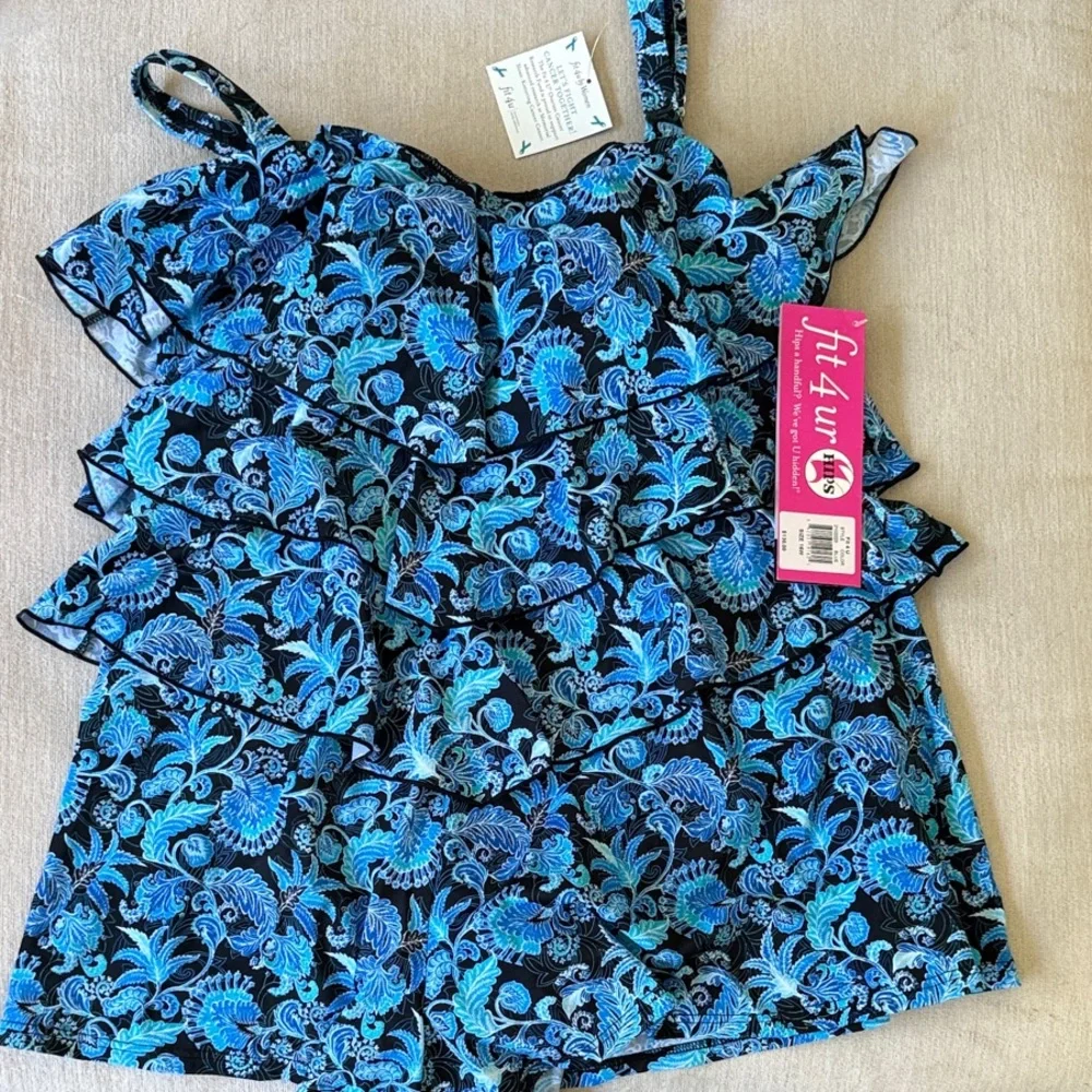 NWT Fit 4 UR hips swimsuit. Form flattering and comfortable - Picture 1 of 6